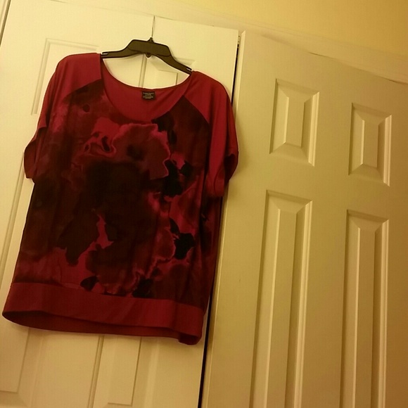 Top - Picture 2 of 4