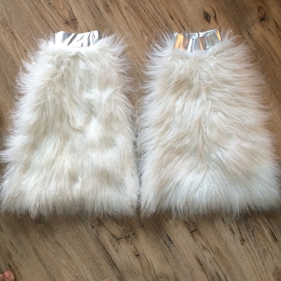 White/silver glitter costume fluffies