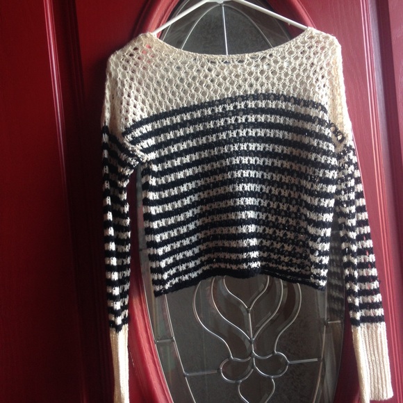 Knitted striped long sleeve