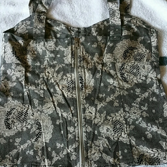 Top crop - Picture 4 of 4