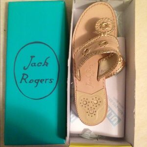 Traded to @delaneyjacke