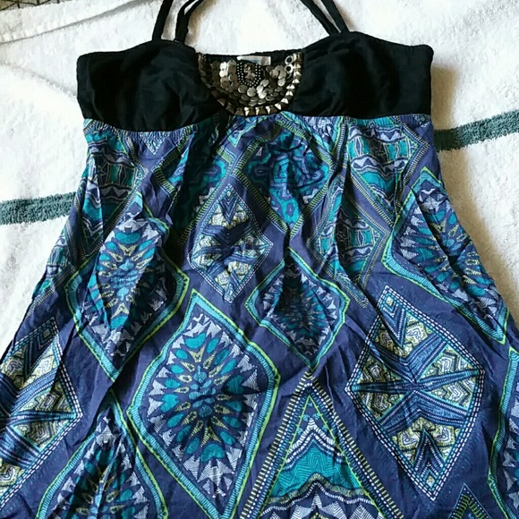 Sleeveless - Picture 3 of 3