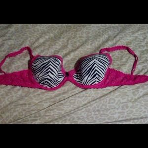 Pink Victoria Secret bra