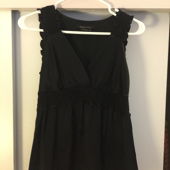 BCBGMAXAZRIA feminine sleeveless silk shirt