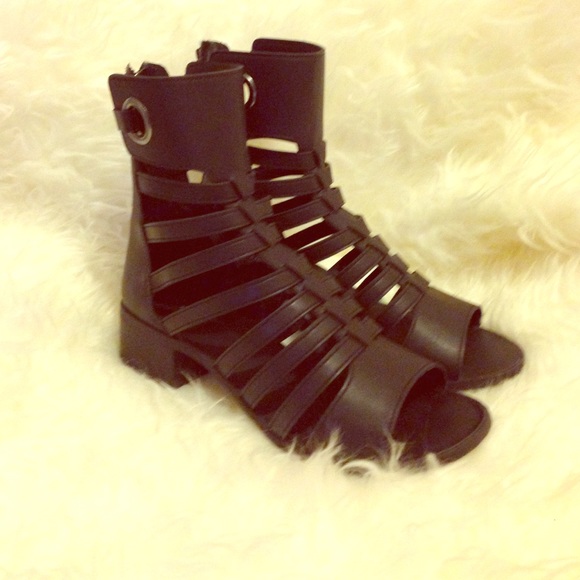 Chic black gladiator sandals