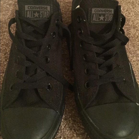 All black converse never worn