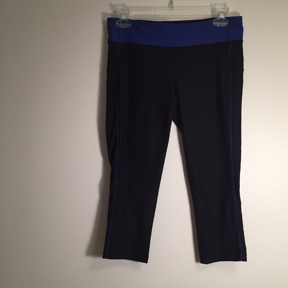 Workout/Activewear Capris (Size Small)