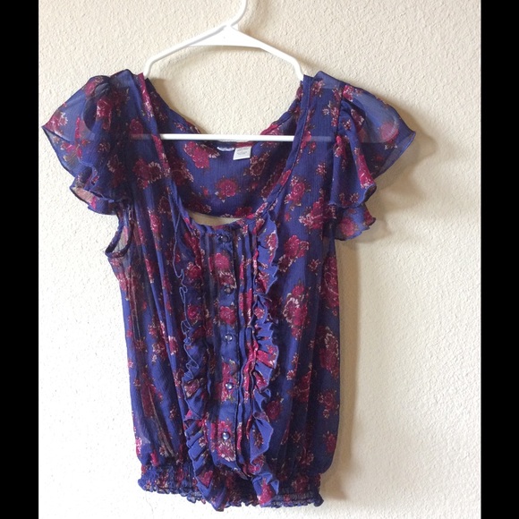 Sexy open back top! - Picture 1 of 2