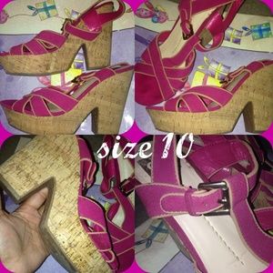 ⭕️️Just Reduced ⭕️🌷Dolce Vita cork heels🌷