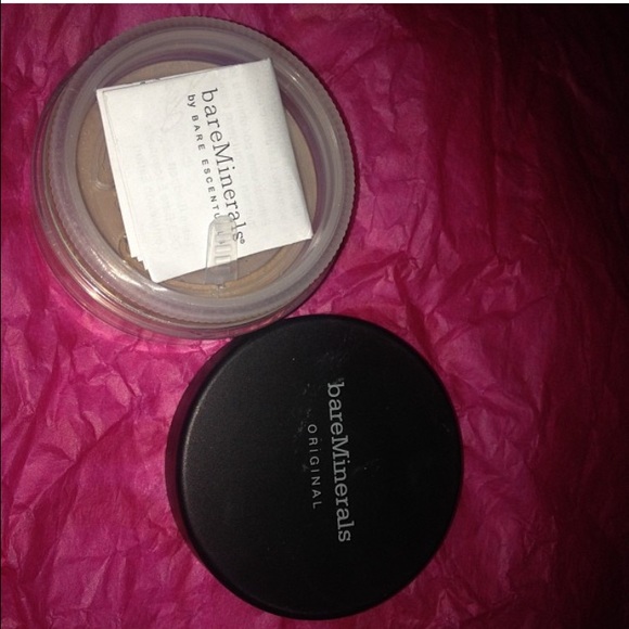 SOLD Bare mineral foundation
