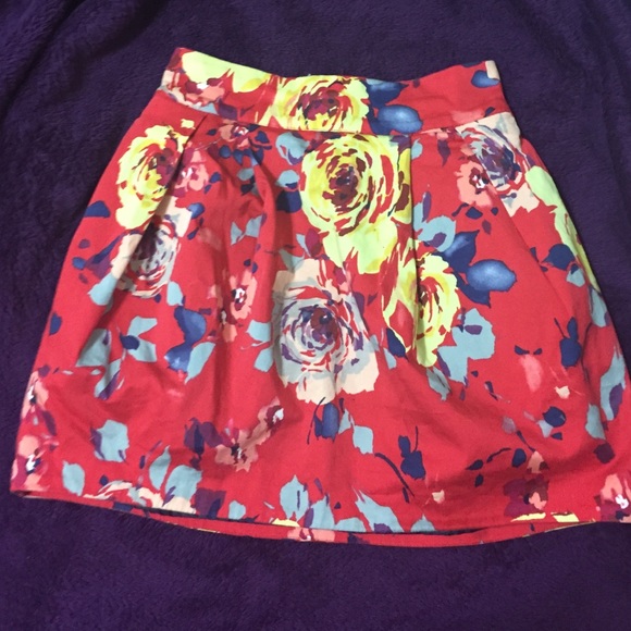 Zara floral skirt!