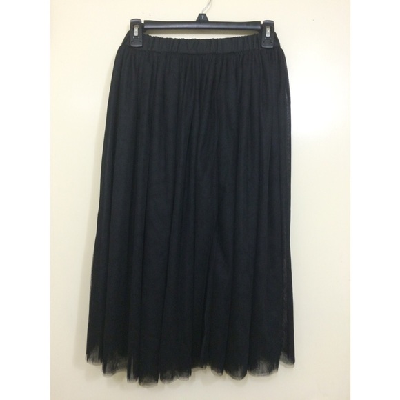 Black tulle midi skirt