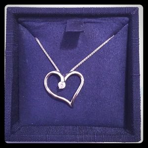 HEART'S ON FIRE DIAMOND HEART NECKLACE