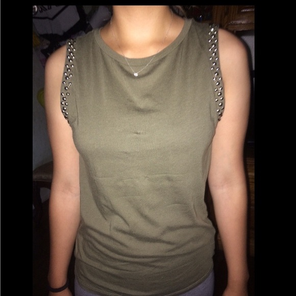 Green top with studs