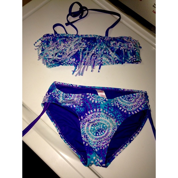 Ruffle swim suit