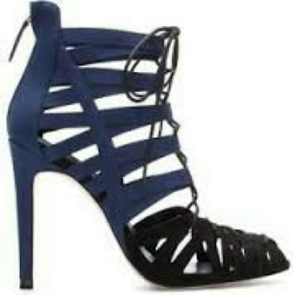 Zara blue and black strappy sandal.US9