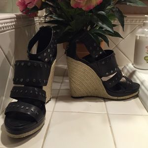 Worn once BCBG wedges 💙💙💙