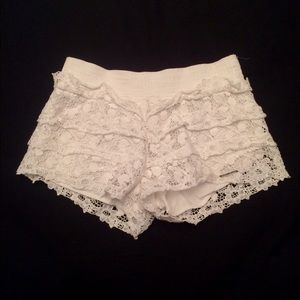 A&F White Lace Shorts Size XS