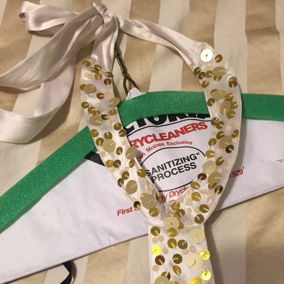 BeBe cream colored summer top - Picture 2 of 4