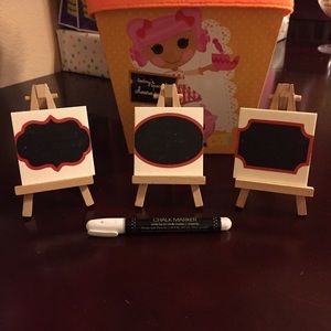 💟3 MINI EASLE CHALKBOARDS WITH CHALK PEN