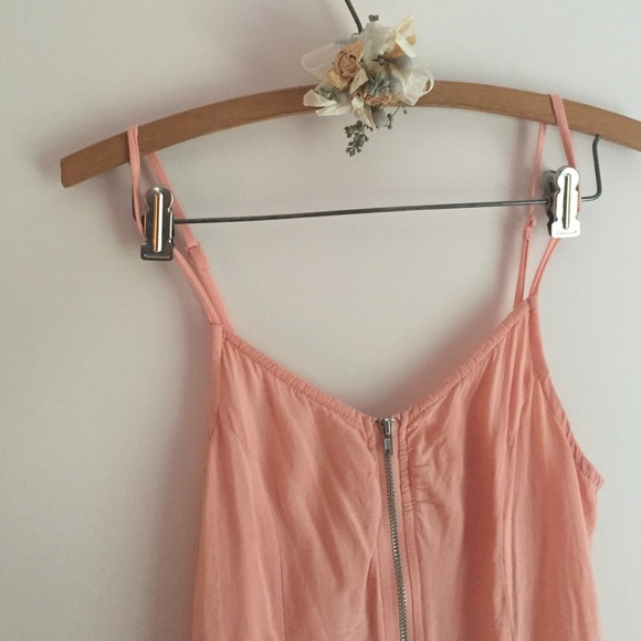 H&M Dresses & Skirts - 🔴SOLD🔴 H&M peach zipper dress