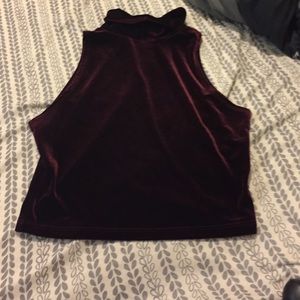 Red velvet turtle neck/sleeveless crop top