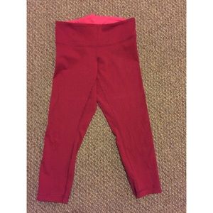 Lululemon red crops