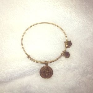Alex and Ani trinity knot gold bracelet