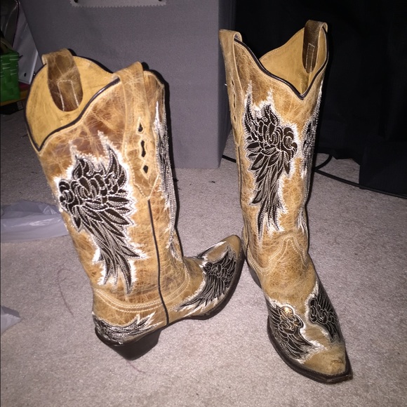 Cowboy boots, size 7 band in Corral from Buckle