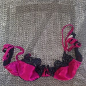 3 Victoria's Secret 34 b bras