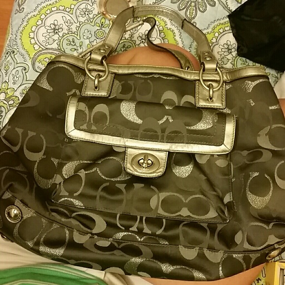 Coach mid size handbag