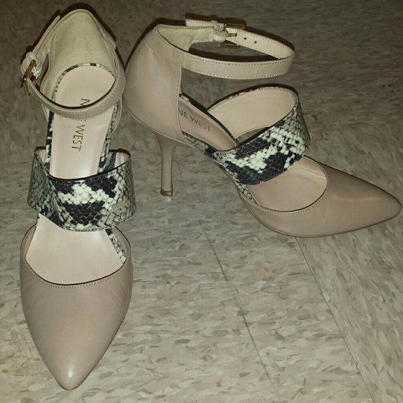 Nine West nude heel - Picture 1 of 3