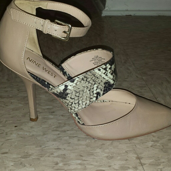 Nine West nude heel - Picture 3 of 3