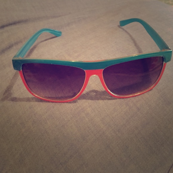 🎀FOR SALE🎀 Aeropostle sunglasses