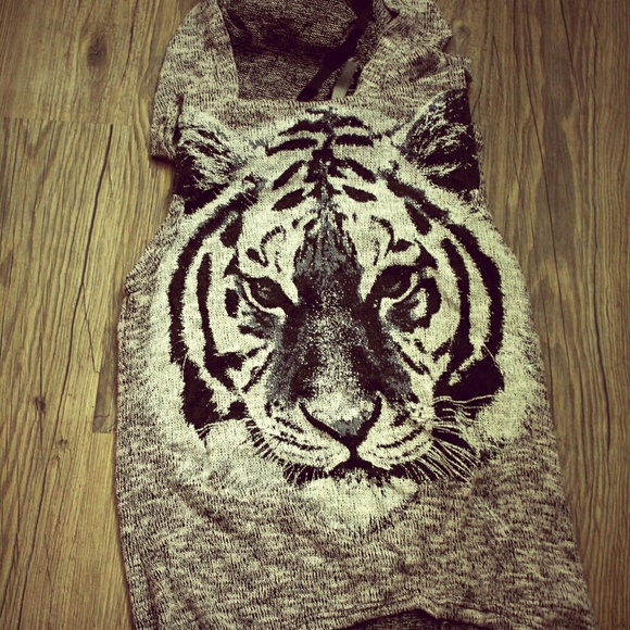 SOLD!!!!!!      Tiger hoodie