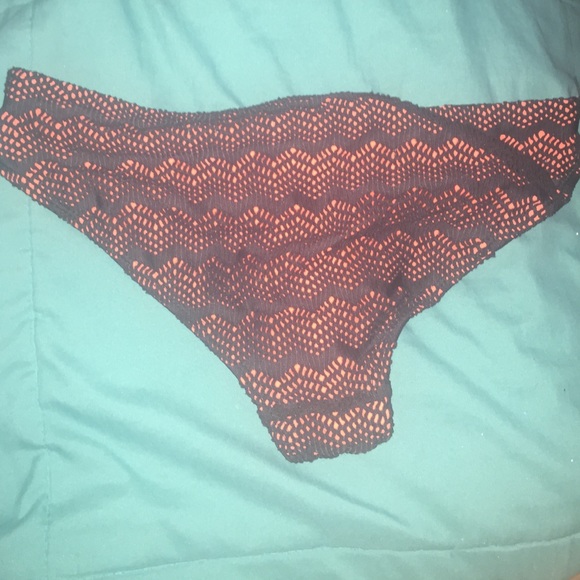 Black&peach swimsuit bottoms - Picture 2 of 2