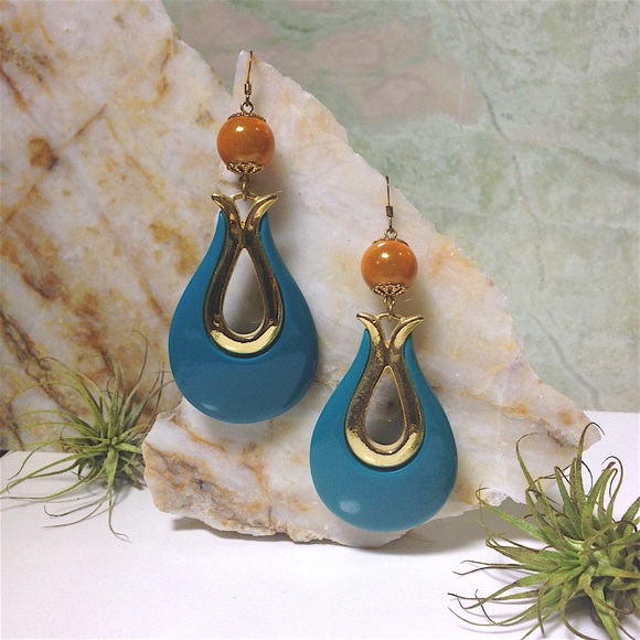 💧❤️ ✨VINTAGE TEARDROP CHANDELIER EARRINGS ✨❤️💧 - Picture 1 of 3