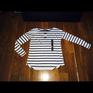 Super cute Loose fit long slv !!