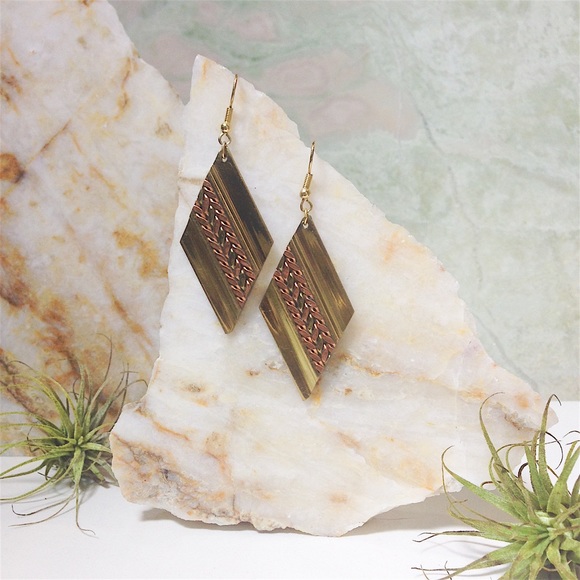 ✨💥⚡️RETRO GOLDEN CHAIN LINK DROP EARRINGS ⚡️💥✨ - Picture 1 of 2