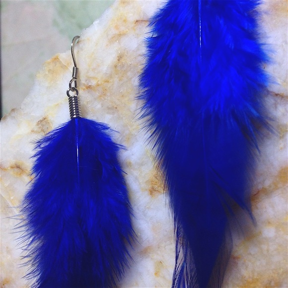 🌟💙🌈GORGEOUS BLUE DROP FEATHER EARRINGS🌈💙🌟 - Picture 3 of 3
