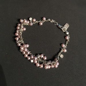 Jennifer Lopez pearl bracelet
