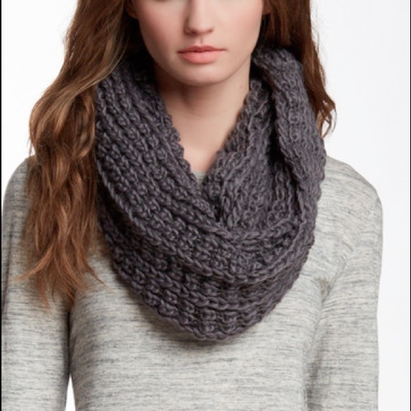 Accessories - Grey Scarf
