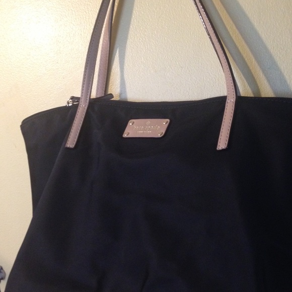 kate spade Handbags - Kate Spade Kennedy Park Sophie tote in black/tan