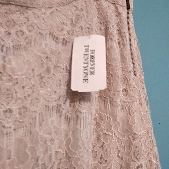 Lace midi skirt!! Forever 21 - Picture 2 of 4