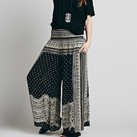 Free People Pants - New FREE PEOPLE Sahara Black Smocked Wide Leg Pant