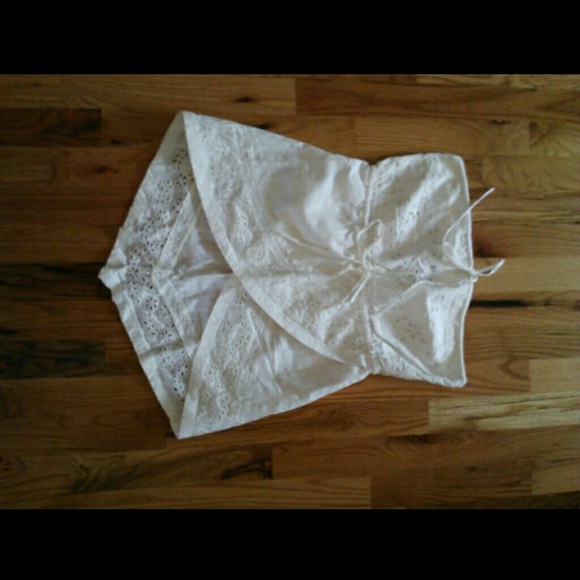 Lace eyelet strapless top - Picture 1 of 3