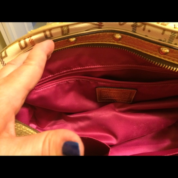 Authentic Coach - Picture 3 of 3