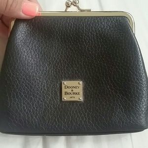 Dooney & Bourke Coin / Credit Card Purse