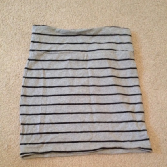 Striped pencil skirt