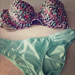 Victoria's Secret bikini